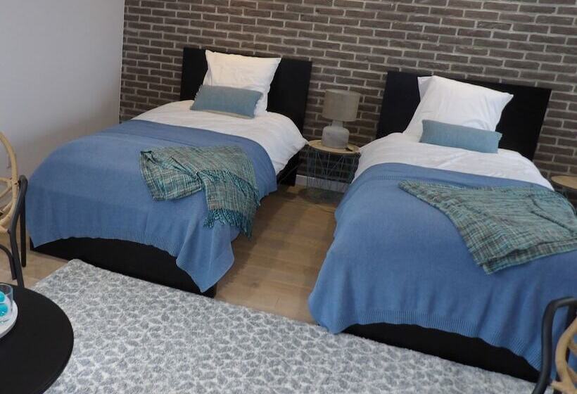 膳宿费 Aux Herbes Hautes