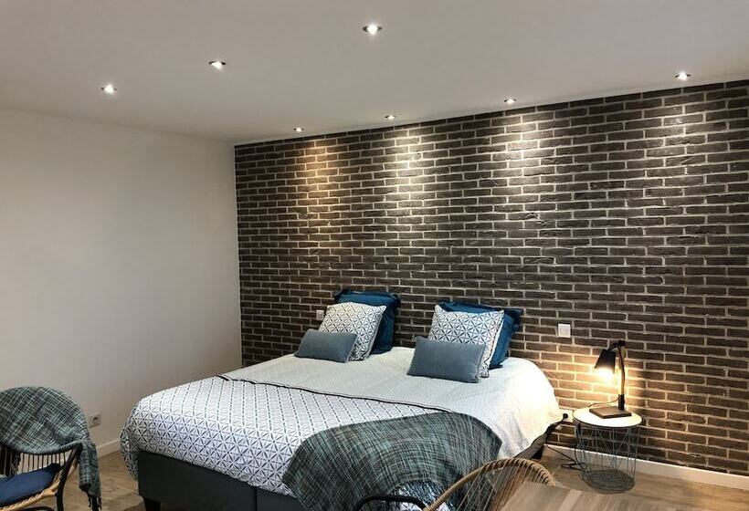 膳宿费 Aux Herbes Hautes