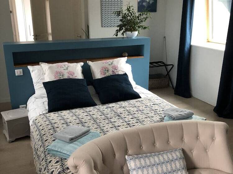 膳宿费 Aux Herbes Hautes