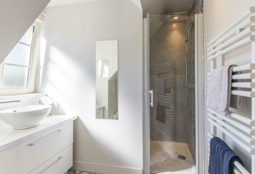 פנסיון Chambres Le Tirel