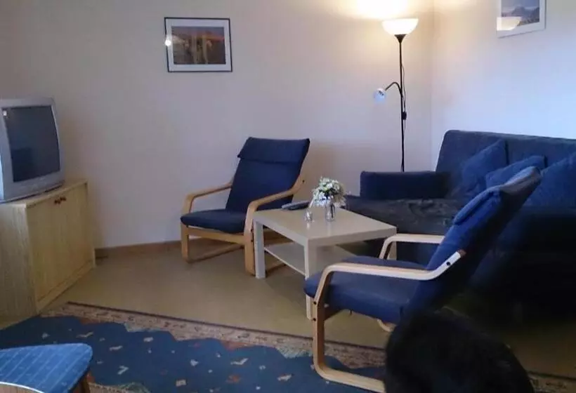 Majatalo Gästehaus Burgwald Trekking