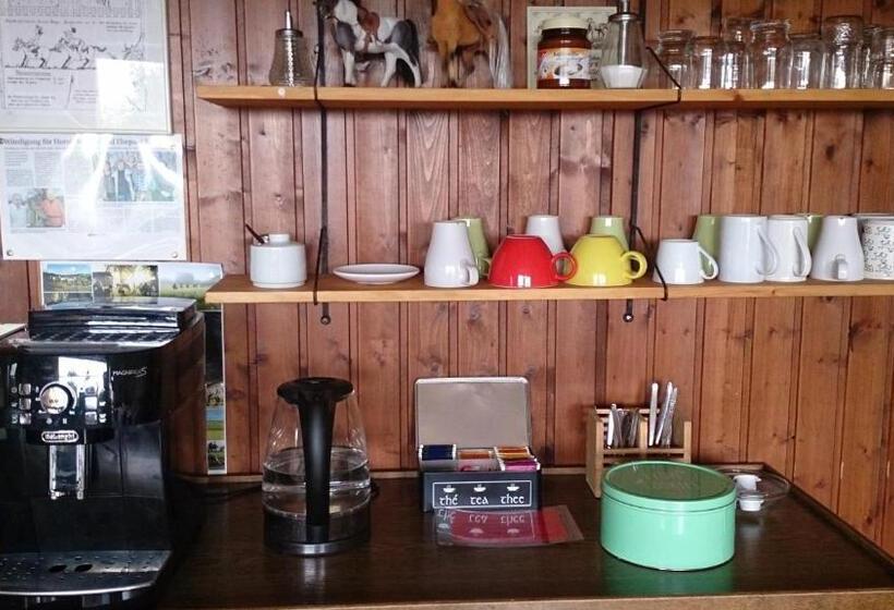 פנסיון Gästehaus Burgwald Trekking