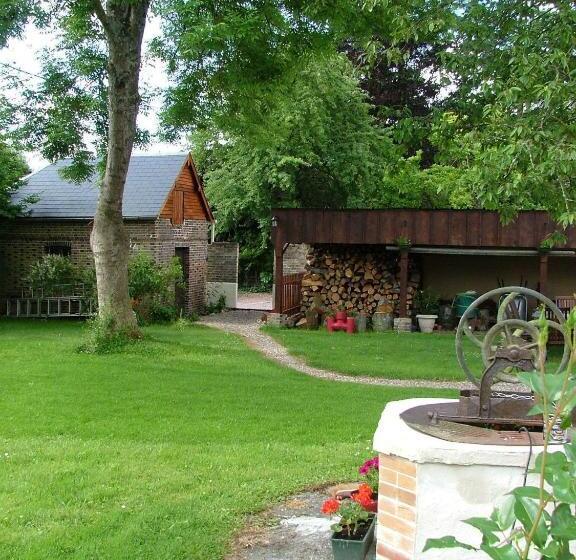 بنسيون La Grenouillere