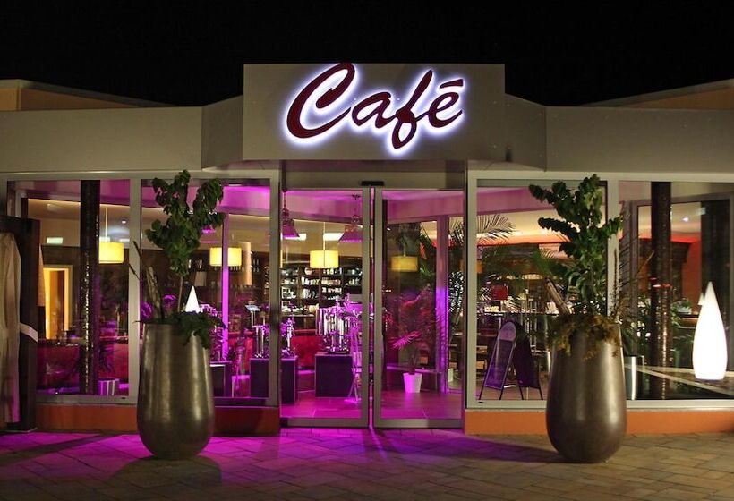 بنسيون Moness Hotel Und Kaffeerösterei