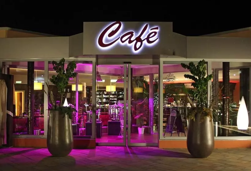 Majatalo Moness Hotel Und Kaffeerösterei