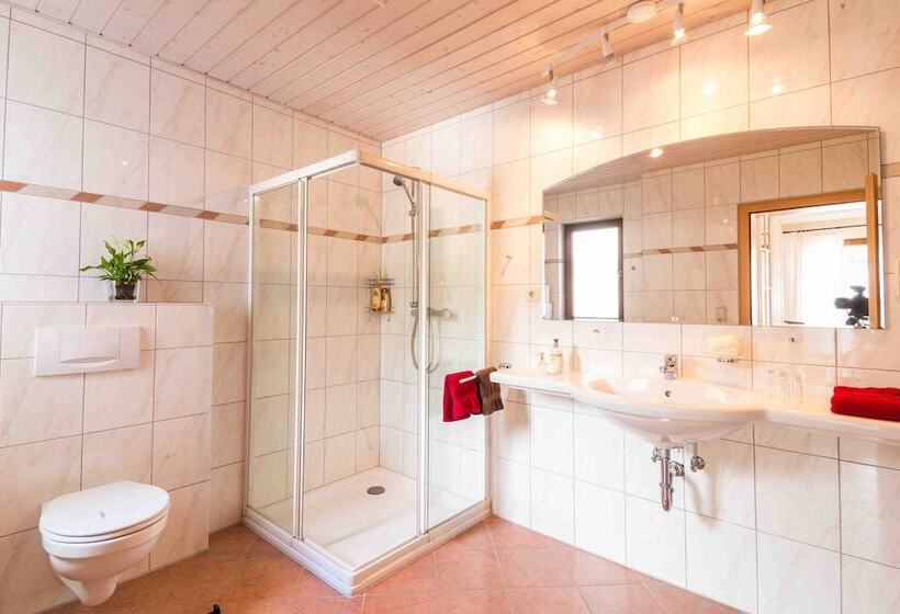 פנסיון Schmidtburger Hof