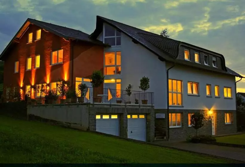 Majatalo Gästehaus Vinaria