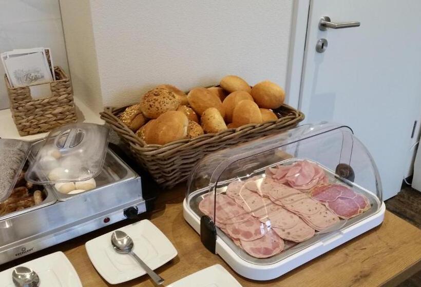 פנסיון Gästehaus Vinaria