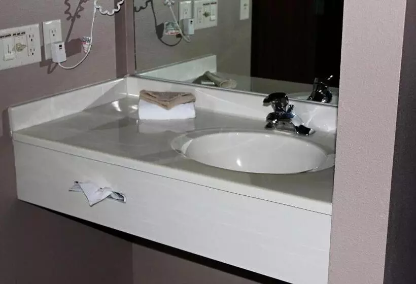 ホテル Capri Inn & Suites   Beatrice