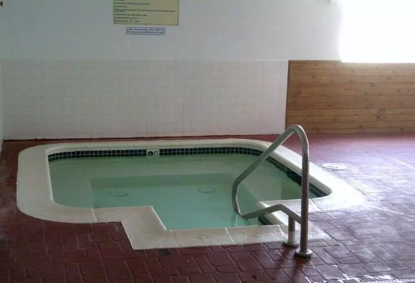 ホテル Capri Inn & Suites   Beatrice