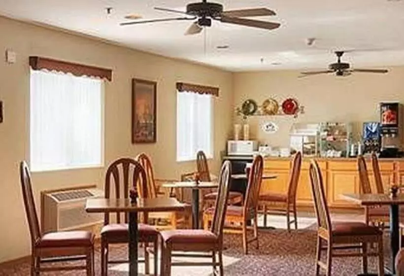 ホテル Capri Inn & Suites   Beatrice