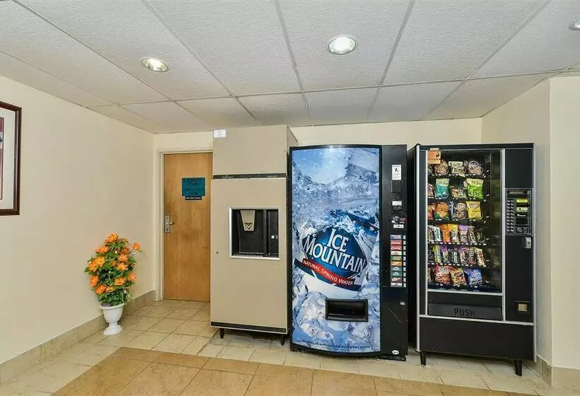 בית מלון כפרי Omaha Travelodge