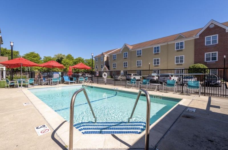 ホテル Residences At Tewksbury