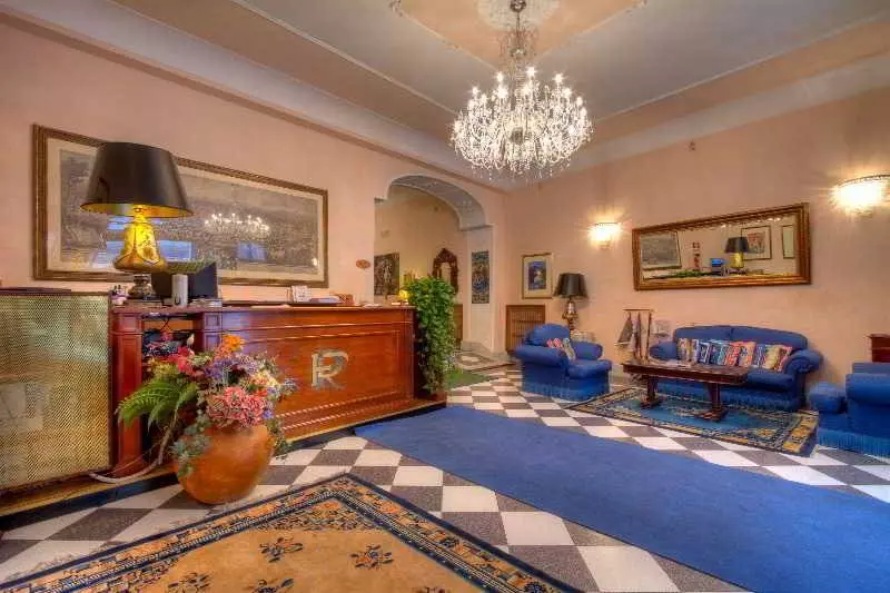 هتل Residenza In Farnese