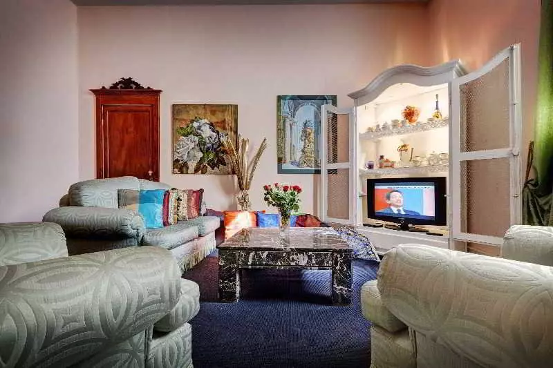 هتل Residenza In Farnese