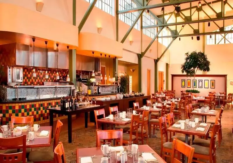 Отель Sheraton Grand Sacramento