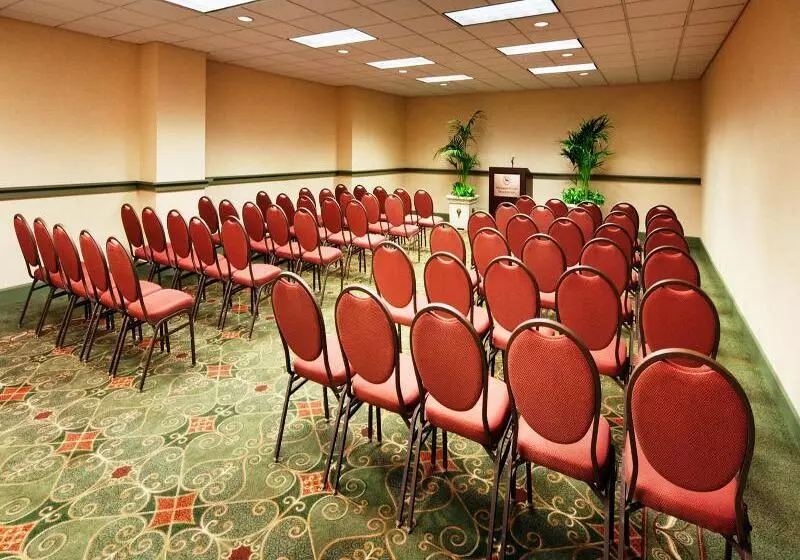 Отель Sheraton Grand Sacramento