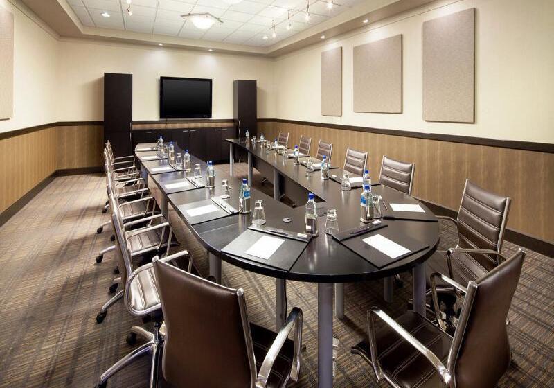 هتل Sheraton Grand Sacramento