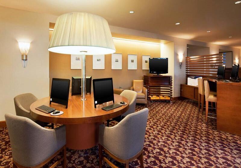 هتل Sheraton Grand Sacramento