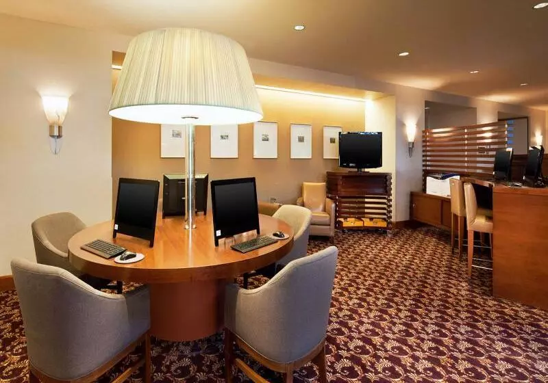 Отель Sheraton Grand Sacramento