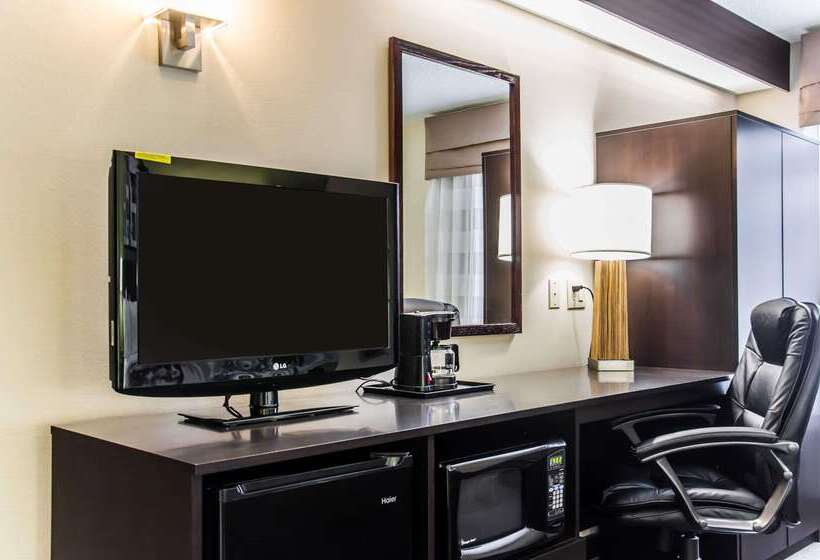 هتل Sleep Inn Airport Billy Graham Parkway