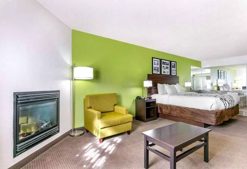 Отель Sleep Inn & Suites Near Sports World Blvd