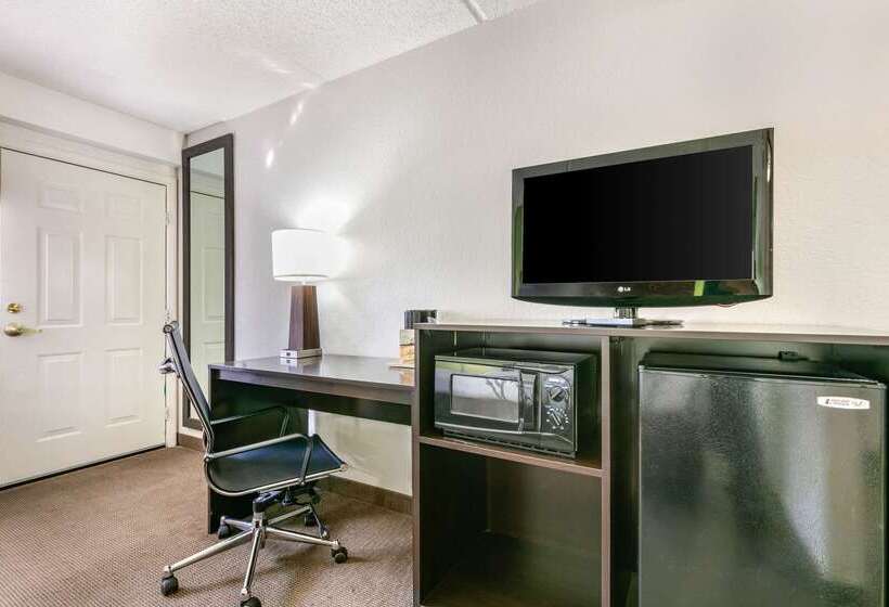 فندق Sleep Inn & Suites Near Sports World Blvd