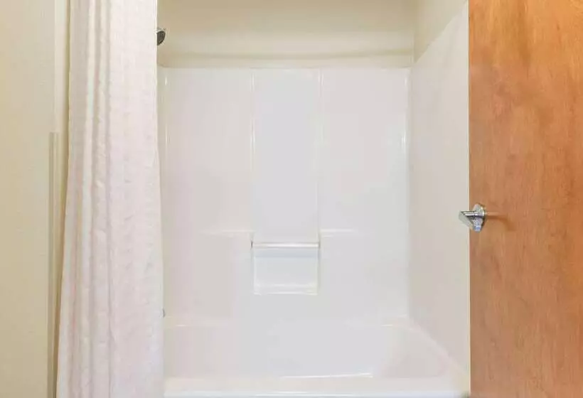 בית מלון כפרי Super 8 By Wyndham Burleson Fort Worth Area