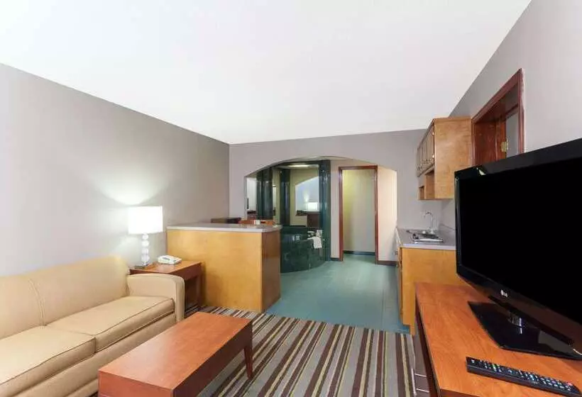 בית מלון כפרי Super 8 By Wyndham Clarksville Northeast