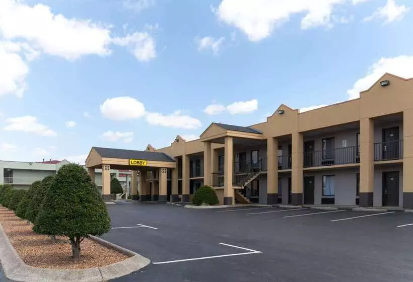 בית מלון כפרי Super 8 By Wyndham Clarksville Northeast