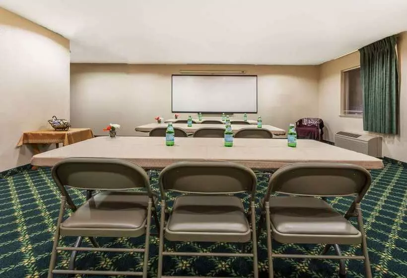 酒店 Super 8 By Wyndham Dixon/uc Davis