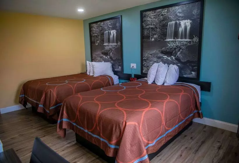 هتل Super 8 By Wyndham Mountain Home