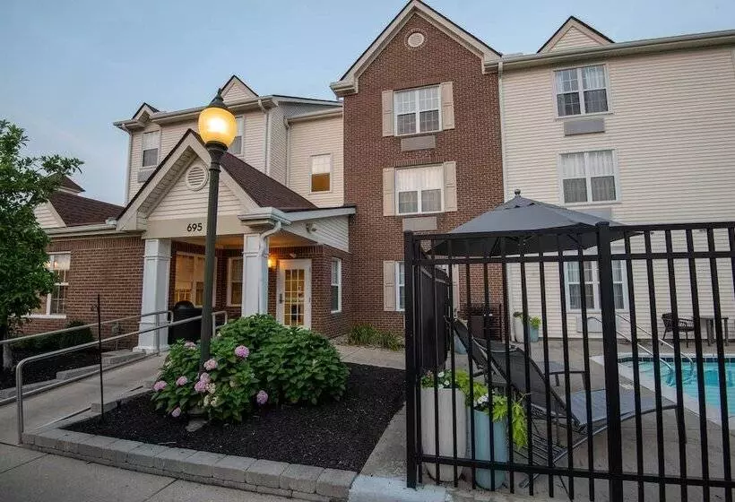 Отель Towneplace Suites Columbus Airport Gahanna