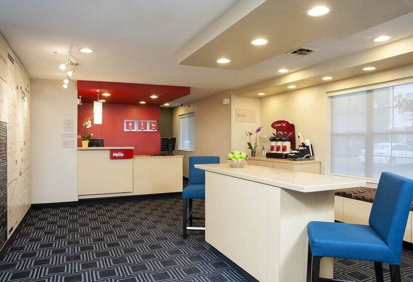 هتل Towneplace Suites By Marriott Indianapolis Keystone