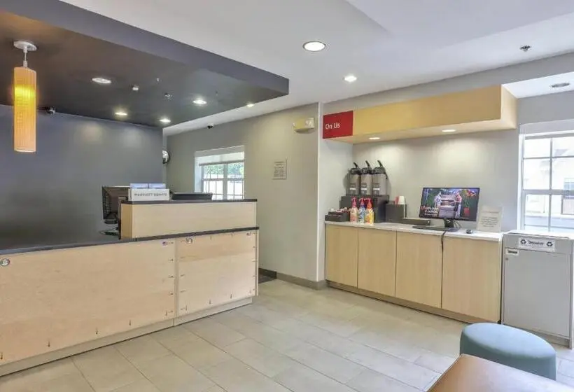 ホテル Towneplace Suites Tallahassee North/capital Circle