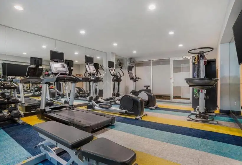 ホテル Towneplace Suites Tallahassee North/capital Circle
