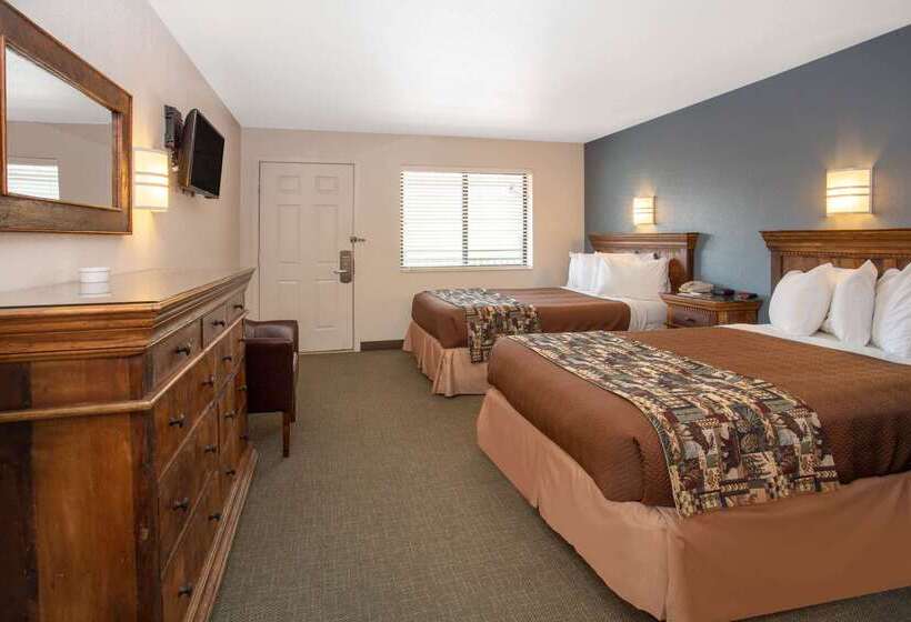 酒店 Travelodge By Wyndham Gardiner Yellowstone Park North Entr