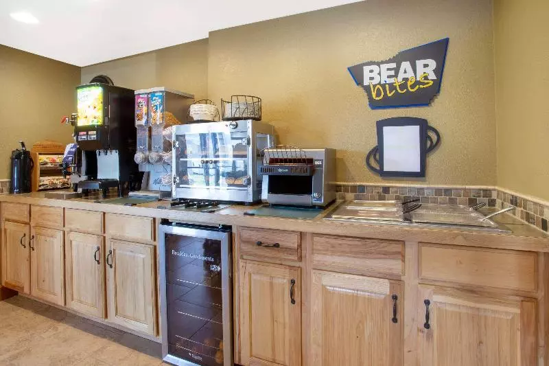 호텔 Travelodge By Wyndham Gardiner Yellowstone Park North Entr