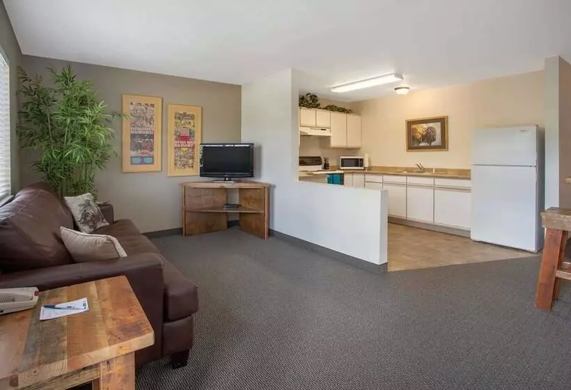 호텔 Travelodge By Wyndham Gardiner Yellowstone Park North Entr