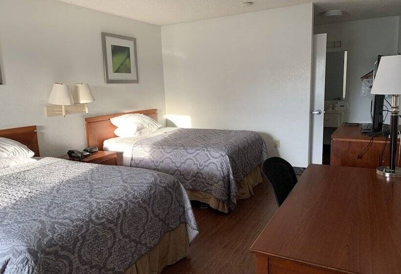 Отель Travelodge Suites By Wyndham Macclenny I 10