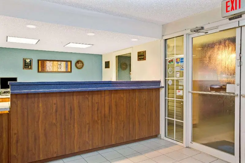 ホテル Travelodge Suites By Wyndham Macclenny I 10