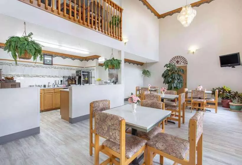 فندق على الطريق Super 8 By Wyndham Bedford