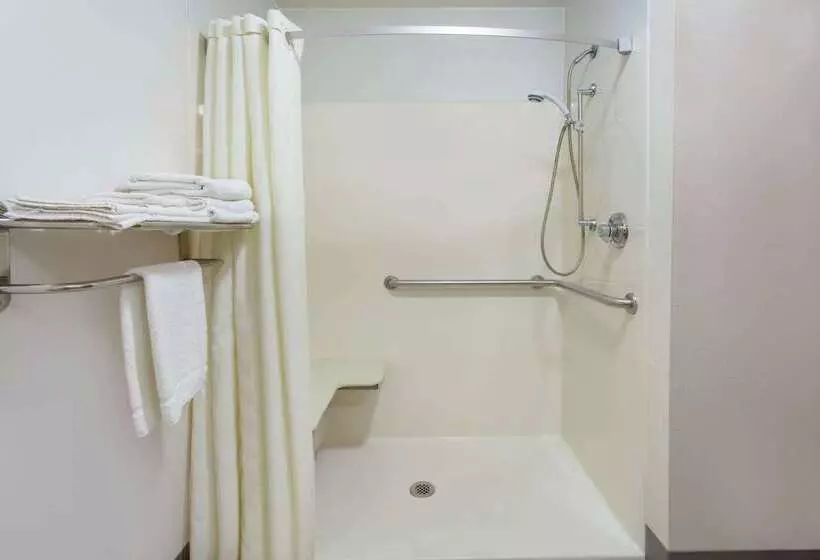 فندق على الطريق Super 8 By Wyndham Bedford