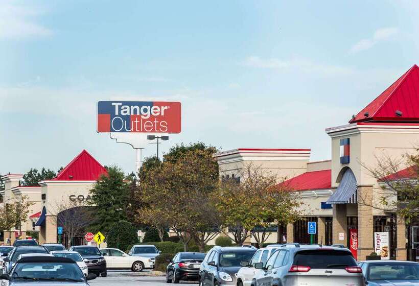 Motel Super 8 By Wyndham Commerce