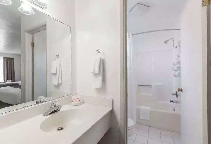 Мотель Super 8 By Wyndham Fort Bragg