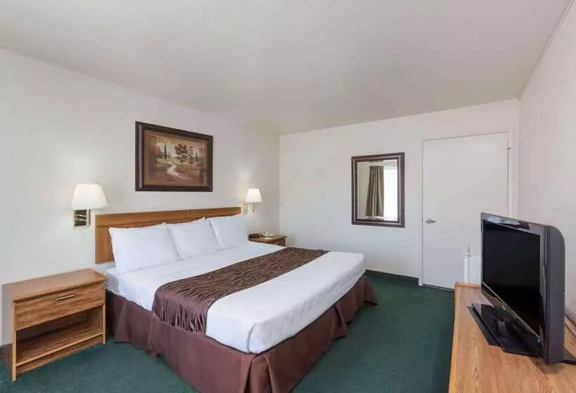 Мотель Super 8 By Wyndham Fort Bragg