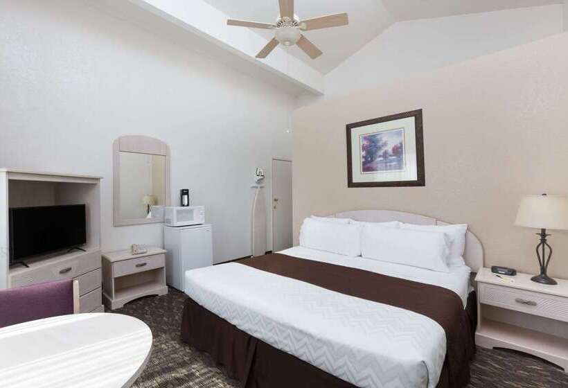 فندق على الطريق Super 8 By Wyndham Fort Bragg