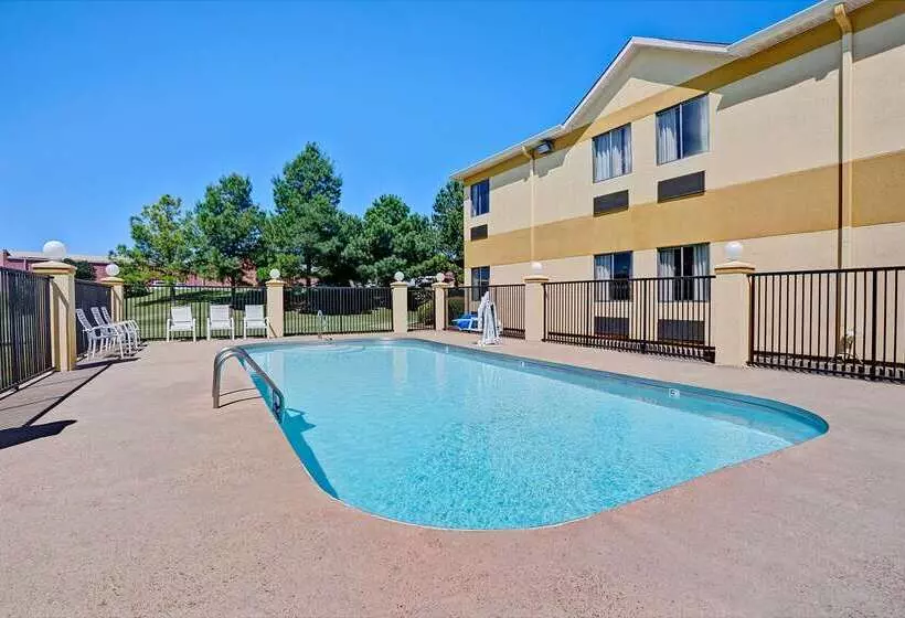 Motel Super 8 By Wyndham Hernando