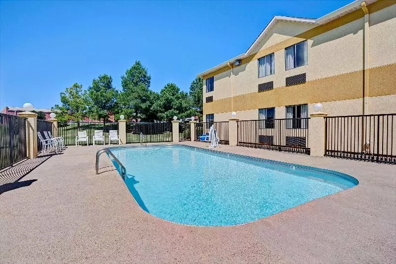 Motel Super 8 By Wyndham Hernando