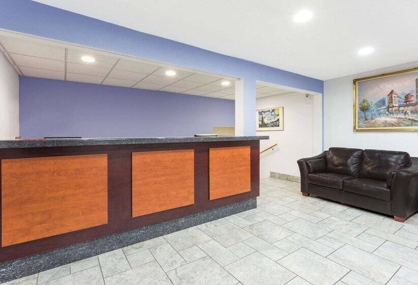 فندق على الطريق Super 8 By Wyndham Kenosha/pleasant Prairie